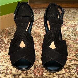 NEW Earth Suede Sandals for Women